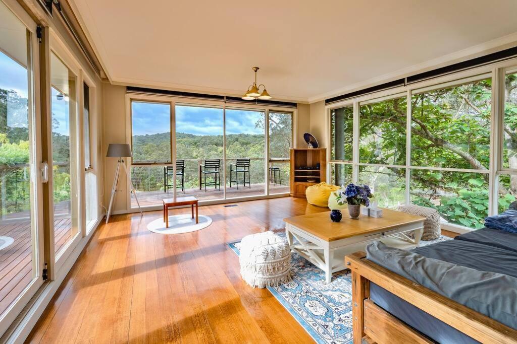 Perfect View Retreat in Forest