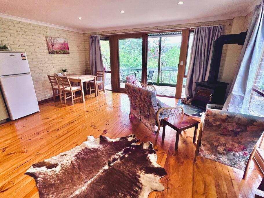 Perfect View Retreat in Forest