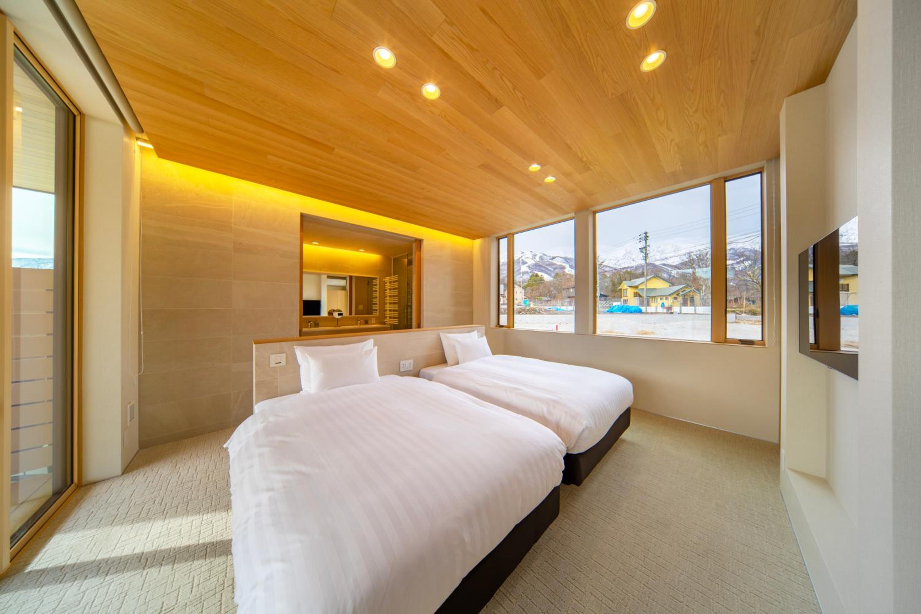 MOMO HAKUBA by Jade Group view 5