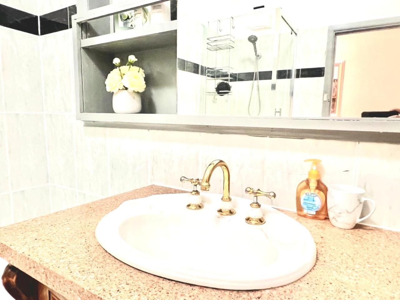 Entire Cosy 4BR Home