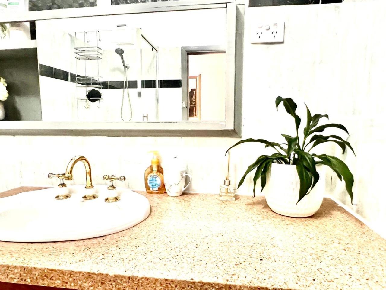 Entire Cosy 4BR Home