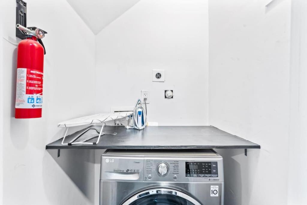Rodeo Escape: Sleeps 8, Parking, Wi-Fi, Free Gym