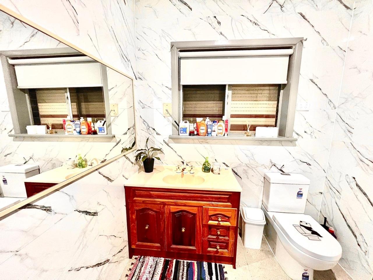 Entire Cosy 4BR Home