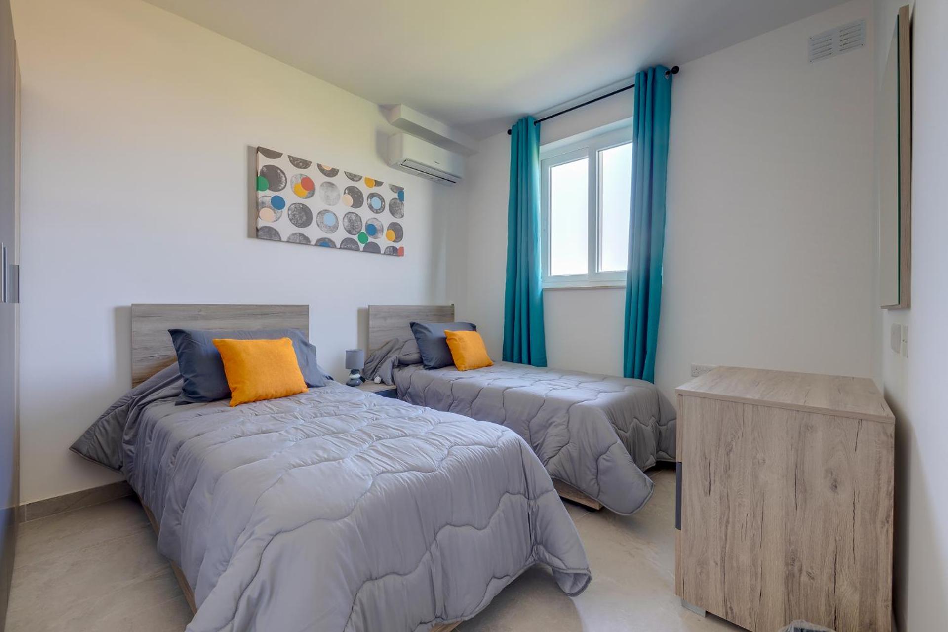 Salmar Court Holiday Apartments with Pool by Buena Vista