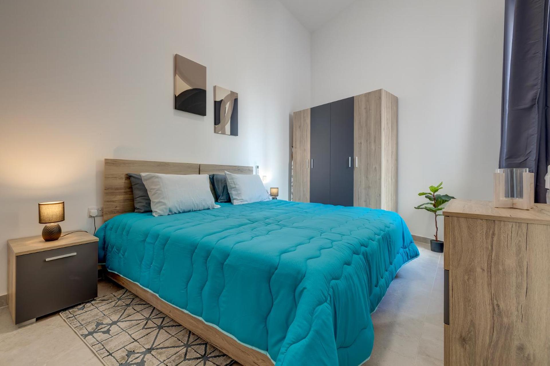 Salmar Court Holiday Apartments with Pool by Buena Vista
