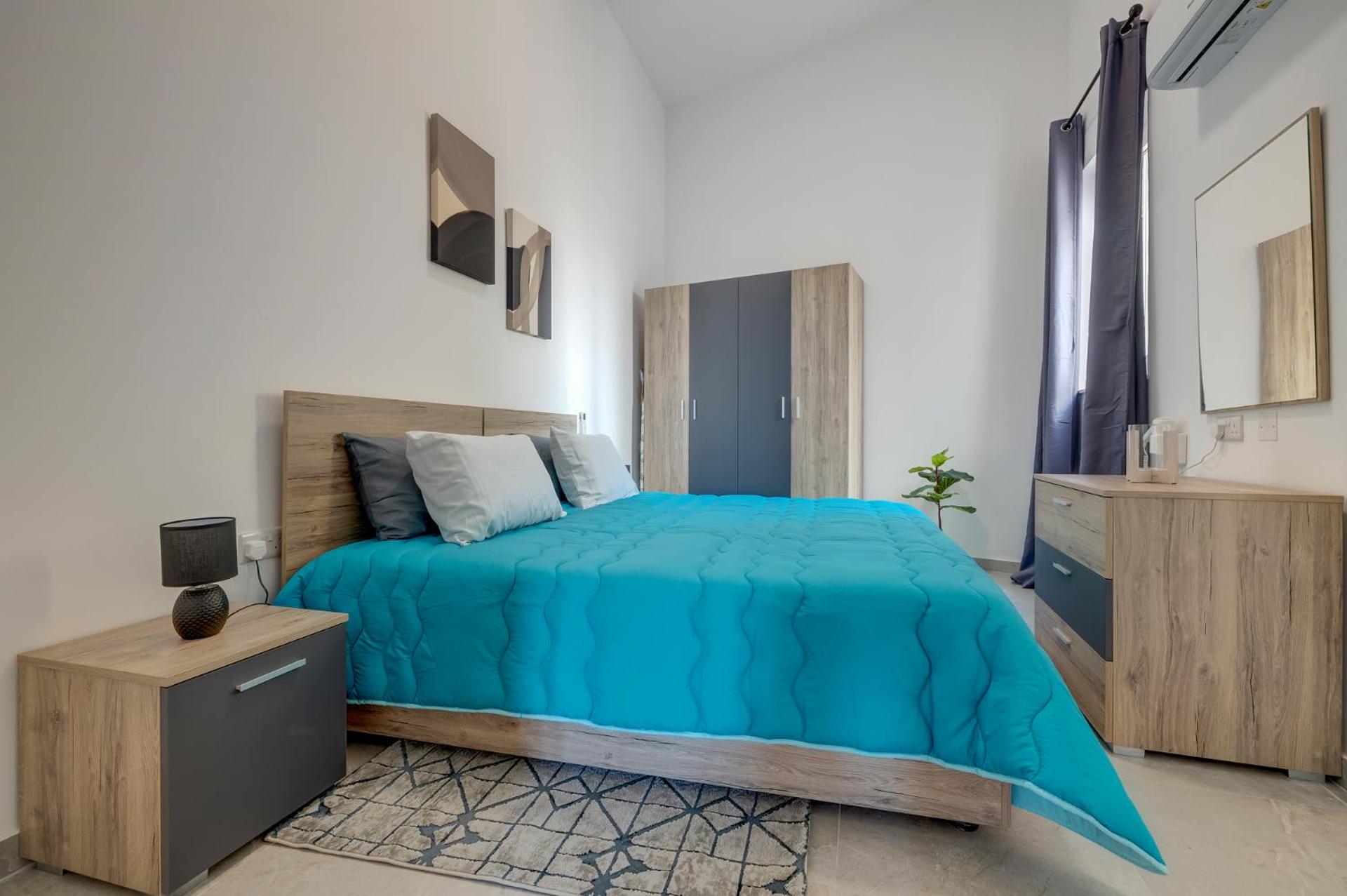 Salmar Court Holiday Apartments with Pool by Buena Vista