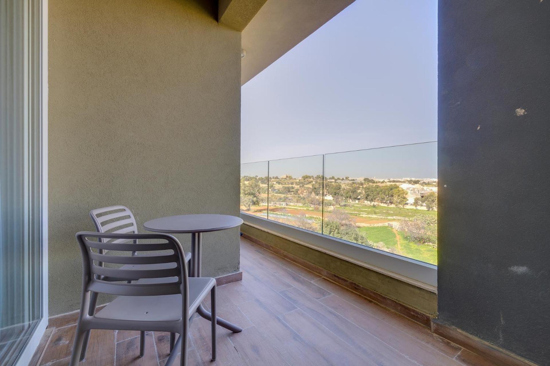 Salmar Court Holiday Apartments with Pool by Buena Vista