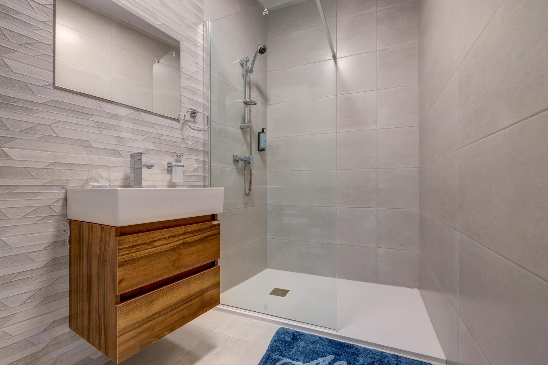 Salmar Court Holiday Apartments with Pool by Buena Vista