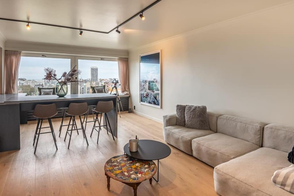 Stunning views over Ostend with garage