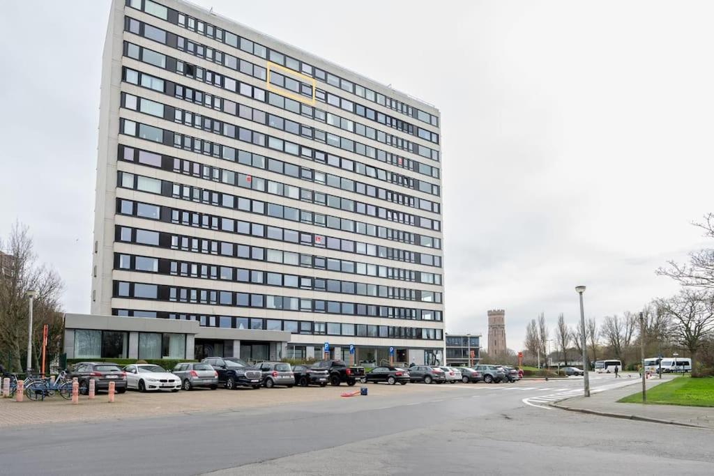 Stunning views over Ostend with garage