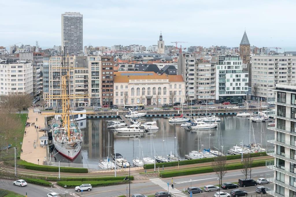 Stunning views over Ostend with garage
