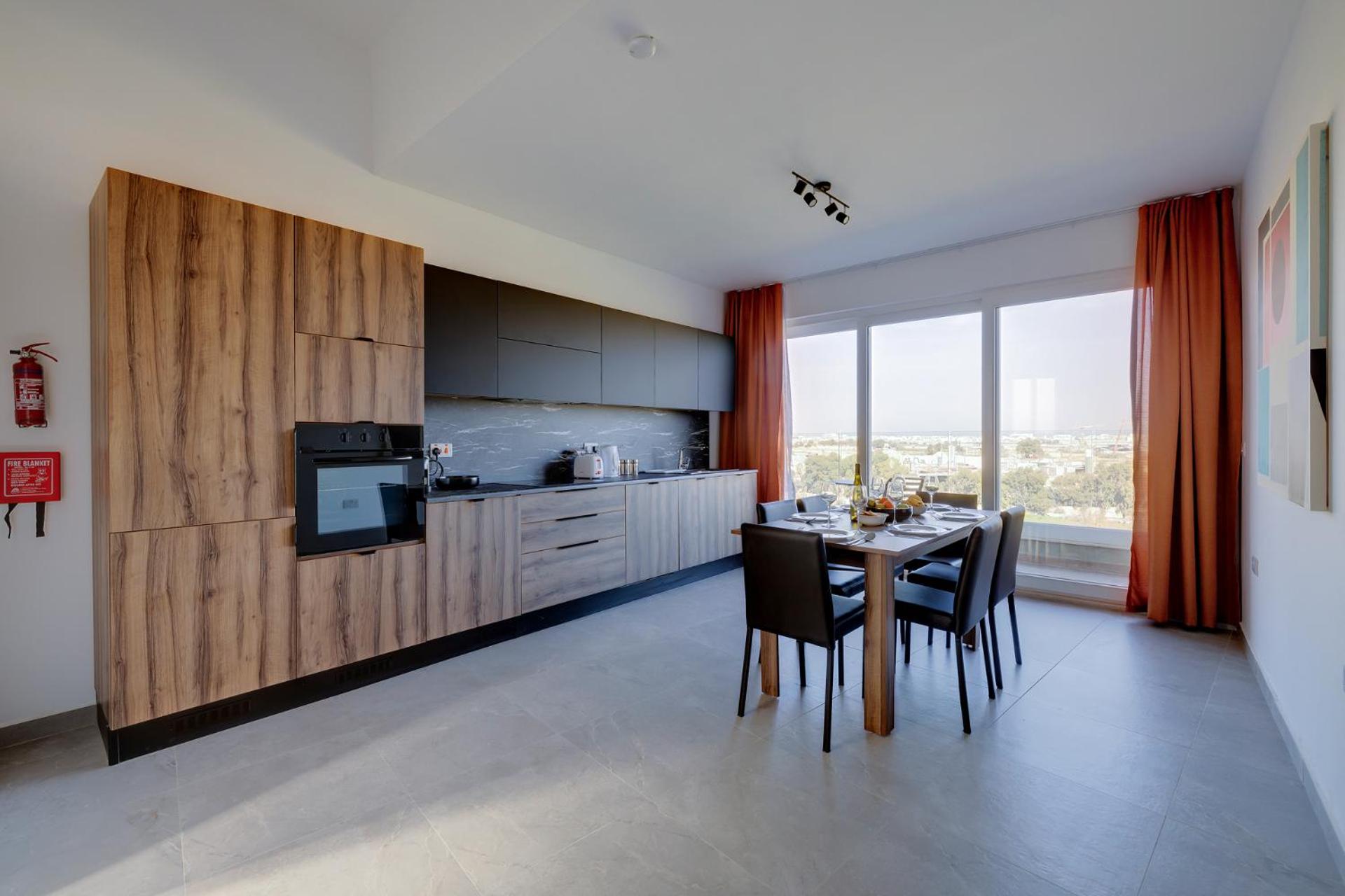Salmar Court Holiday Apartments with Pool by Buena Vista