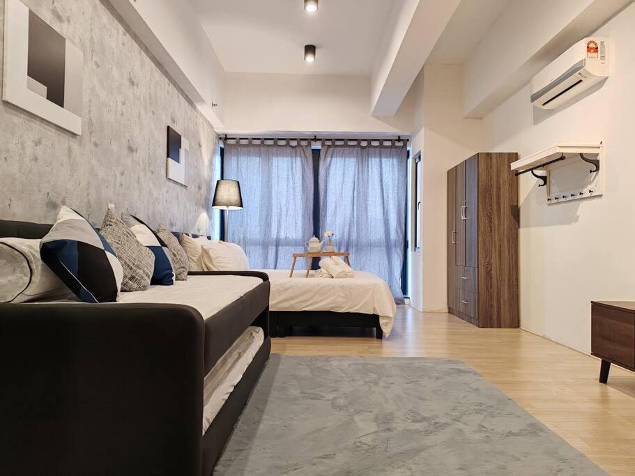 Pavillion Bukit Jalil Walk 2 mins Studio 2-4 Pax