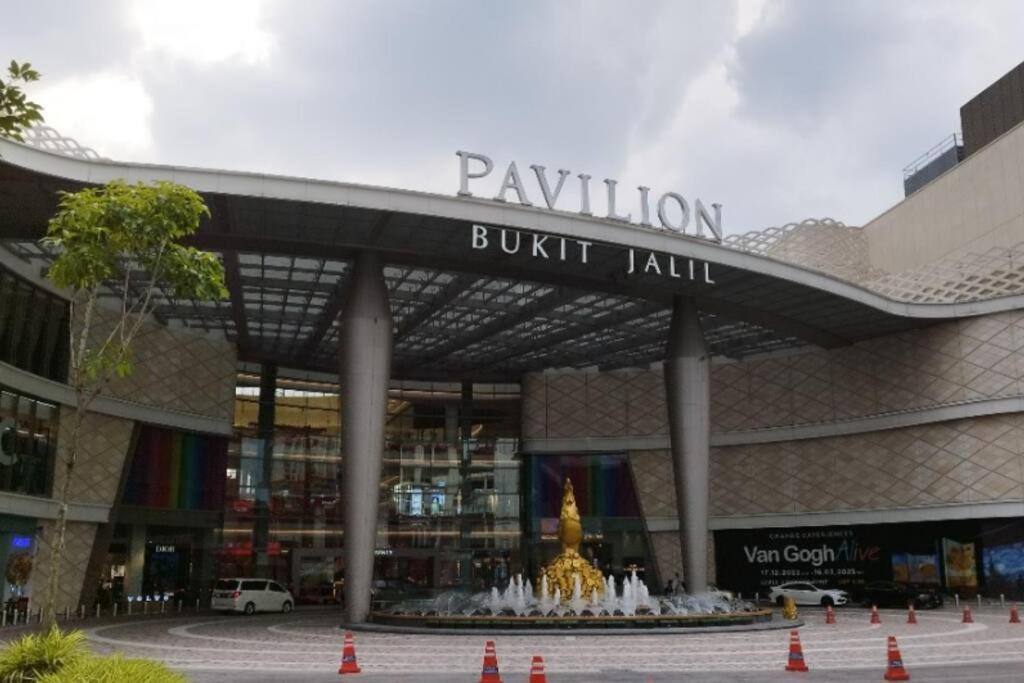 Pavillion Bukit Jalil Walk 2 mins Studio 2-4 Pax