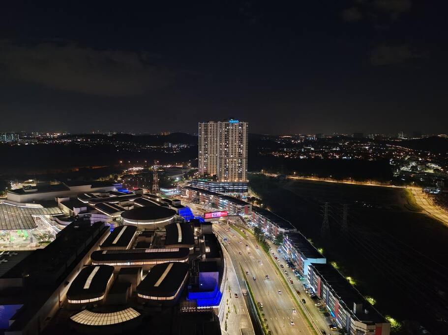 Pavillion Bukit Jalil Walk 2 mins Studio 2-4 Pax