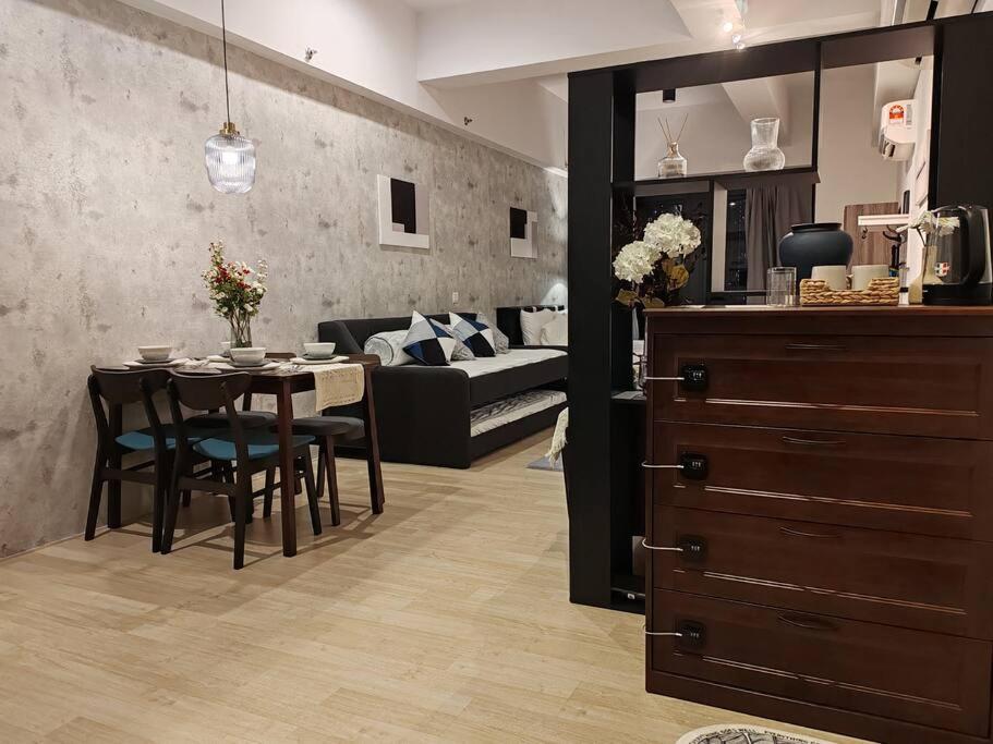 Pavillion Bukit Jalil Walk 2 mins Studio 2-4 Pax