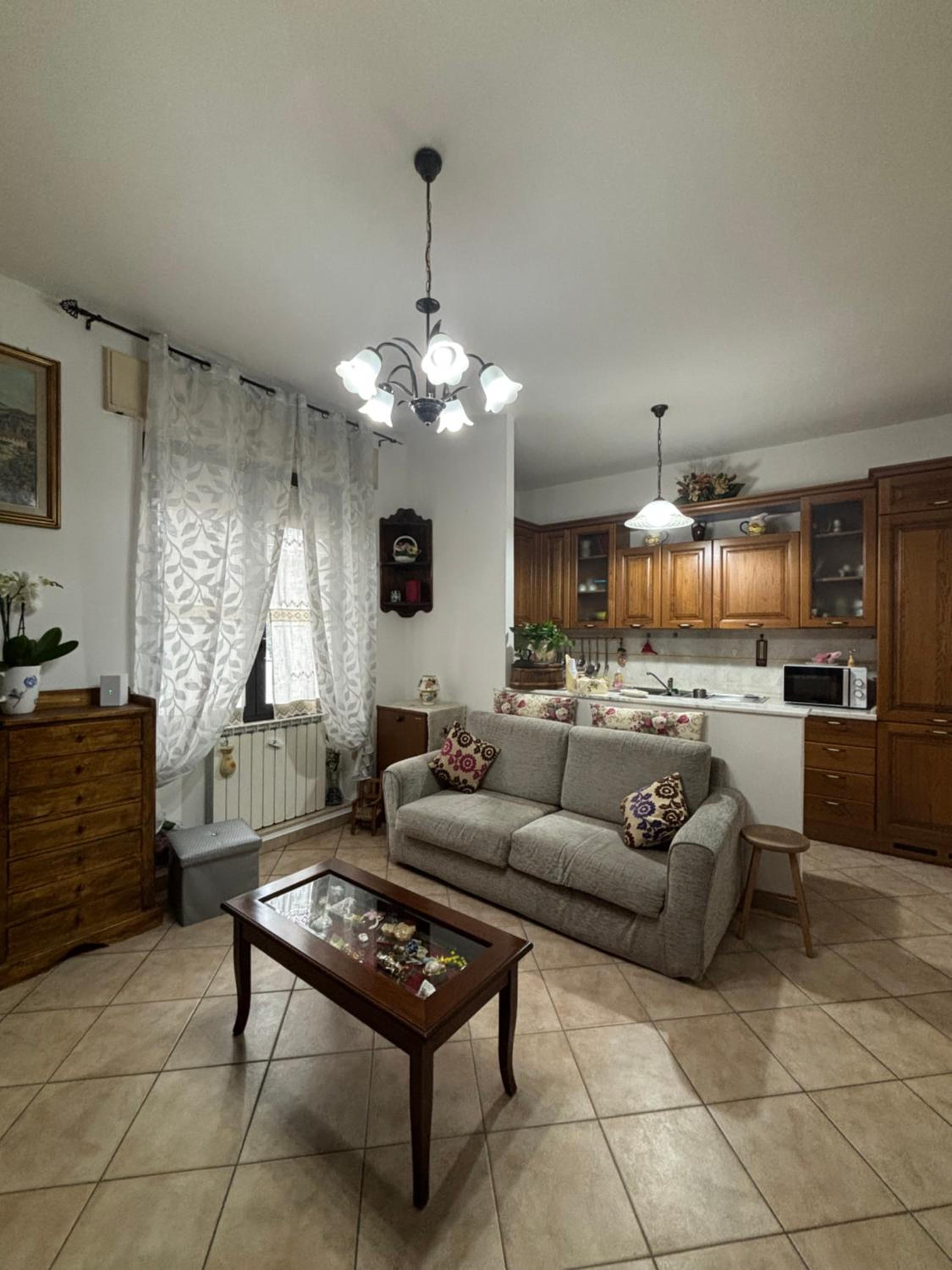 Nini House
