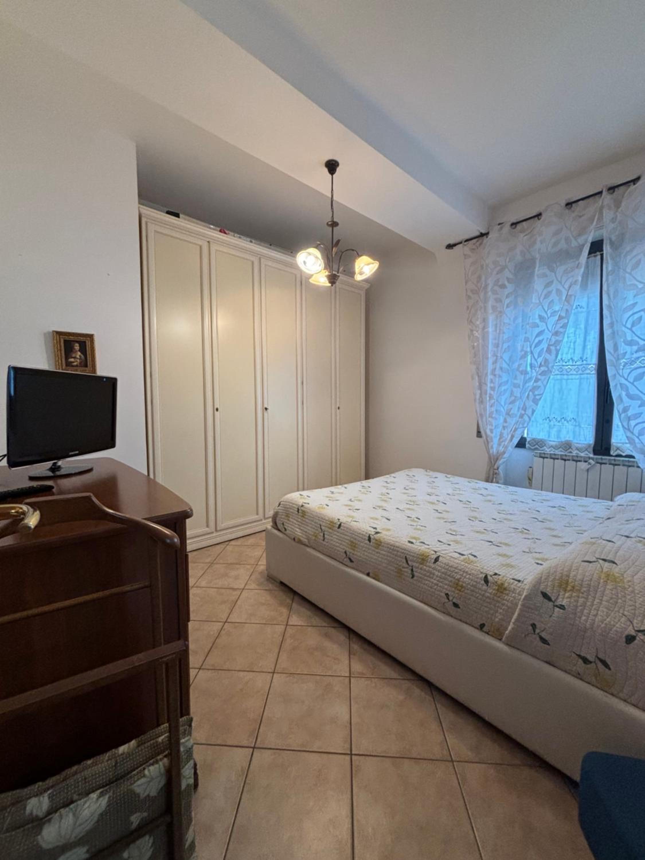 Nini House