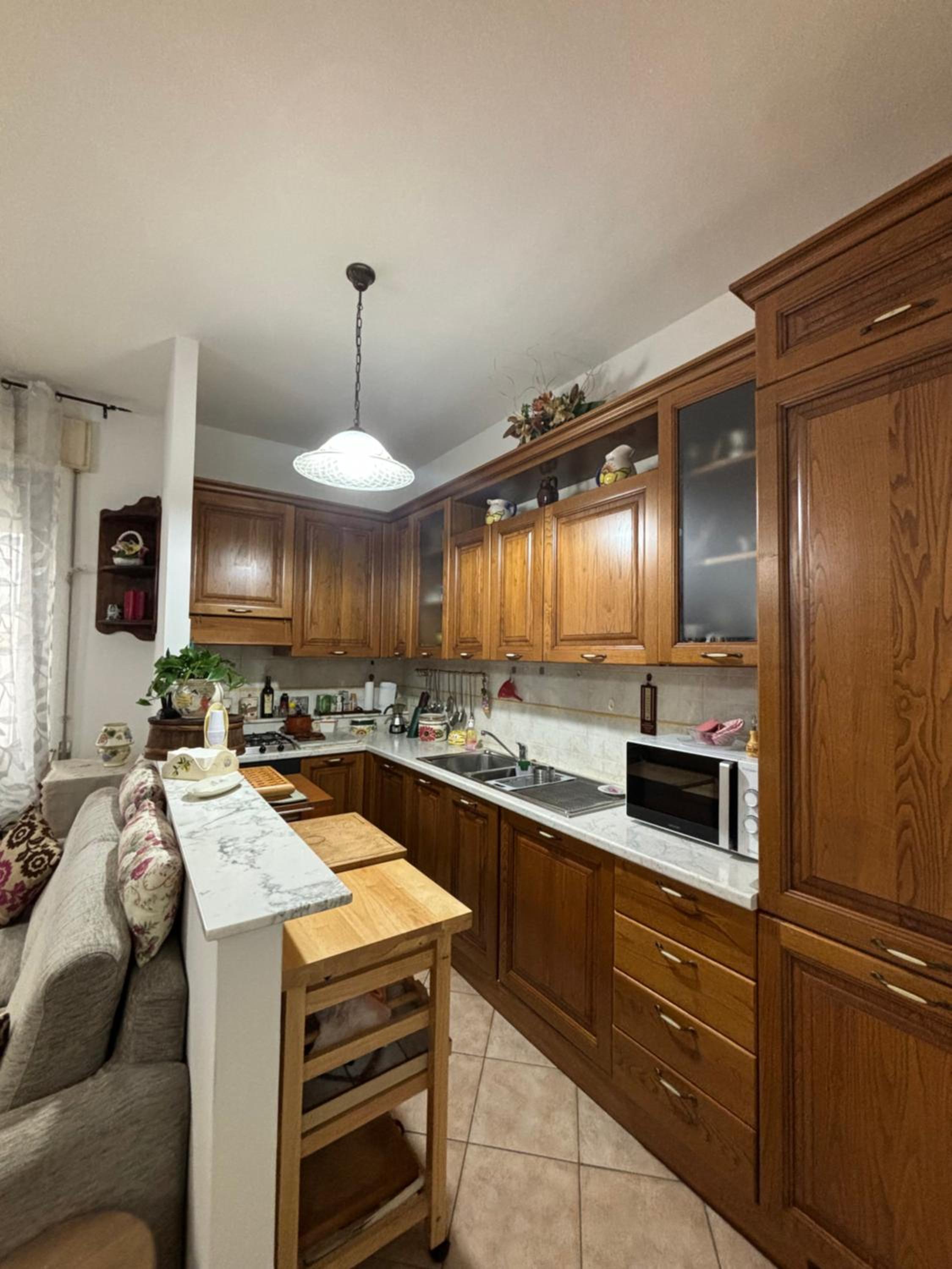 Nini House