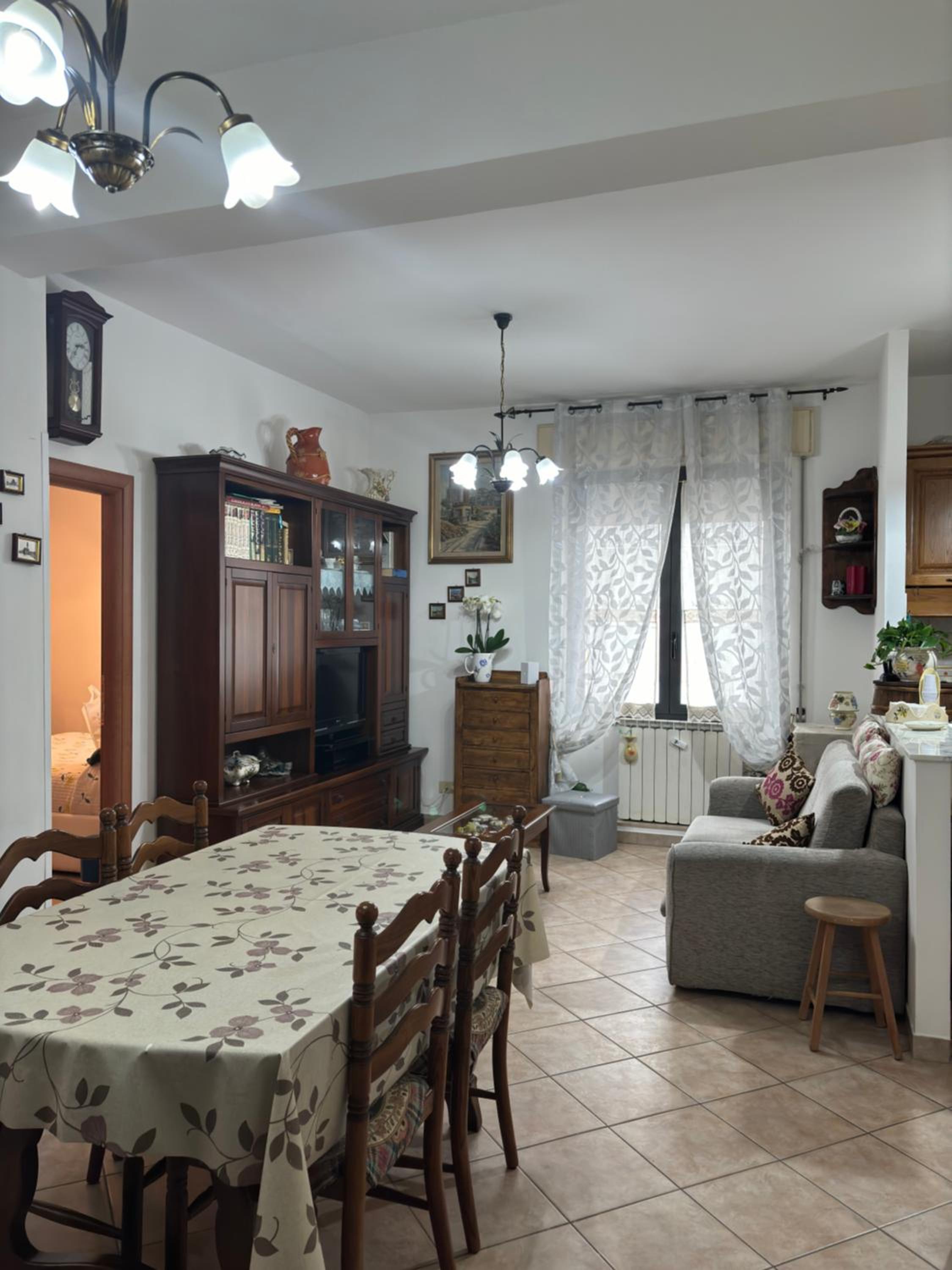 Nini House