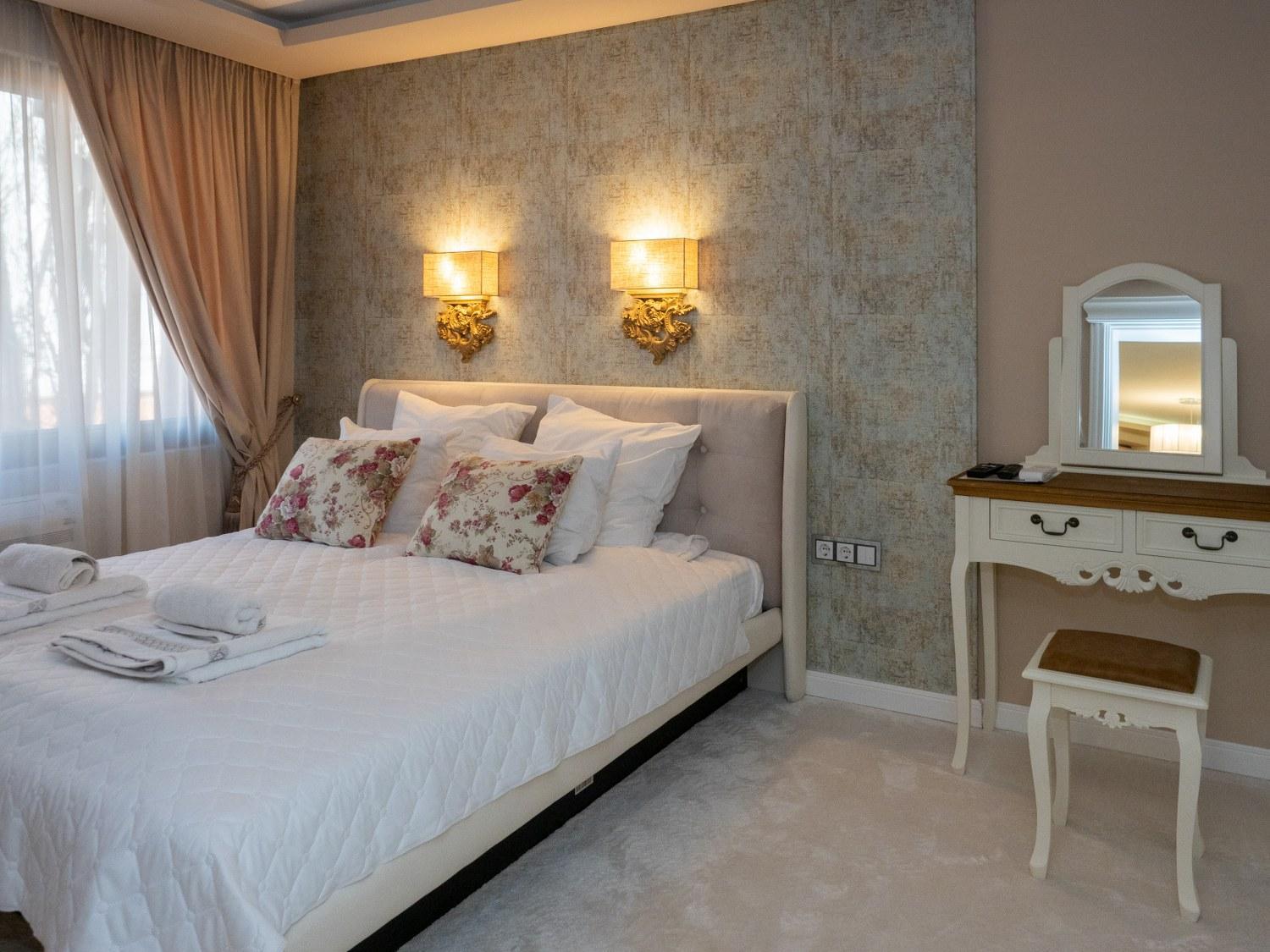 Paradise Center Premium Suite 1 view 2