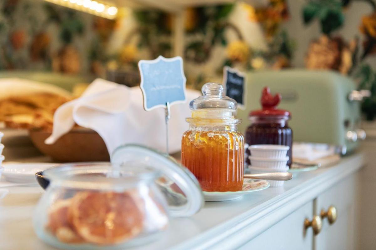 Stroud Vacations - Burleigh Court Hotel - Property Image 4