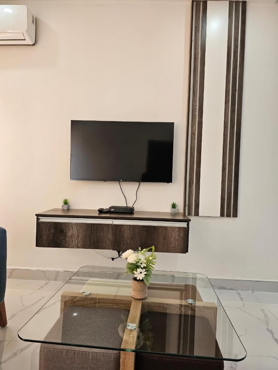 Modern Village Apartments, photo 9