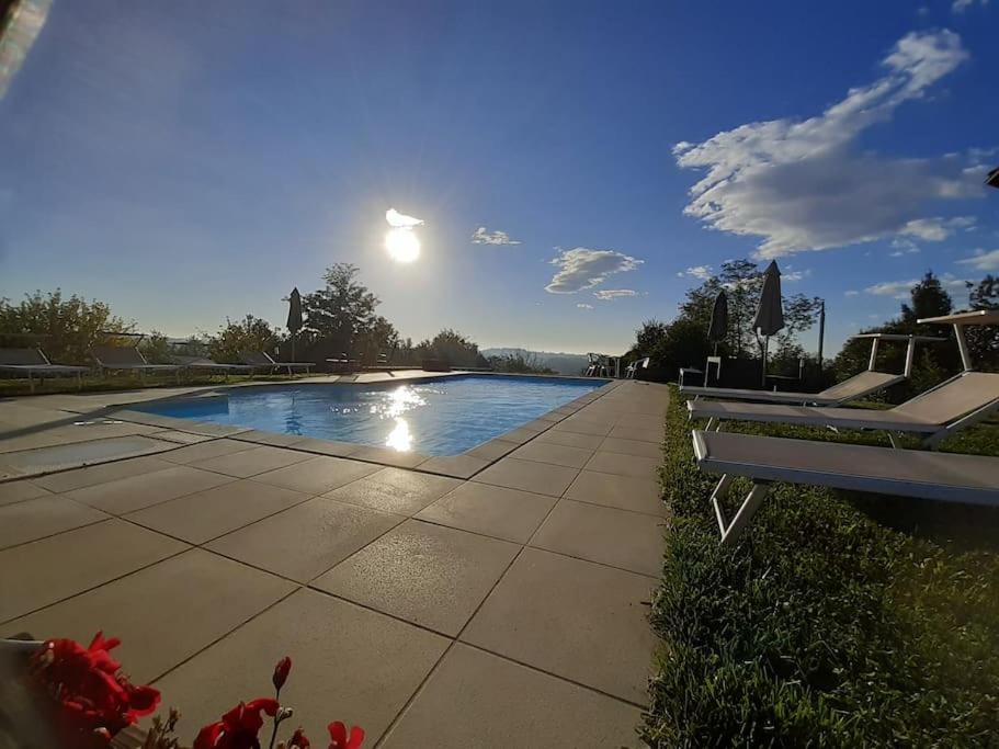 CONFINEDEISANTI Bed&Breakfast