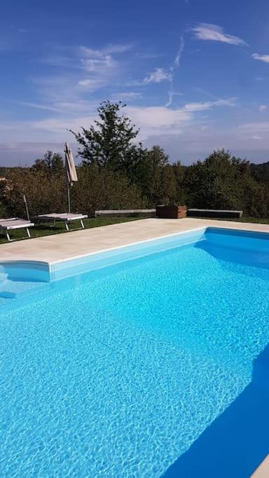 CONFINEDEISANTI Bed&Breakfast