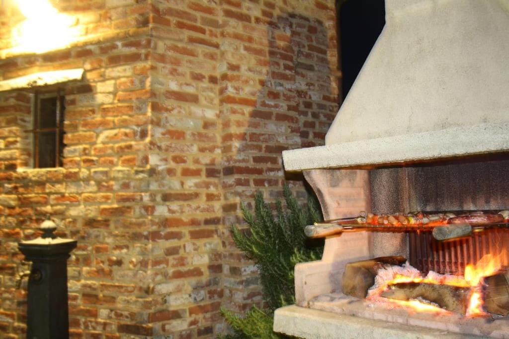 CONFINEDEISANTI Bed&Breakfast