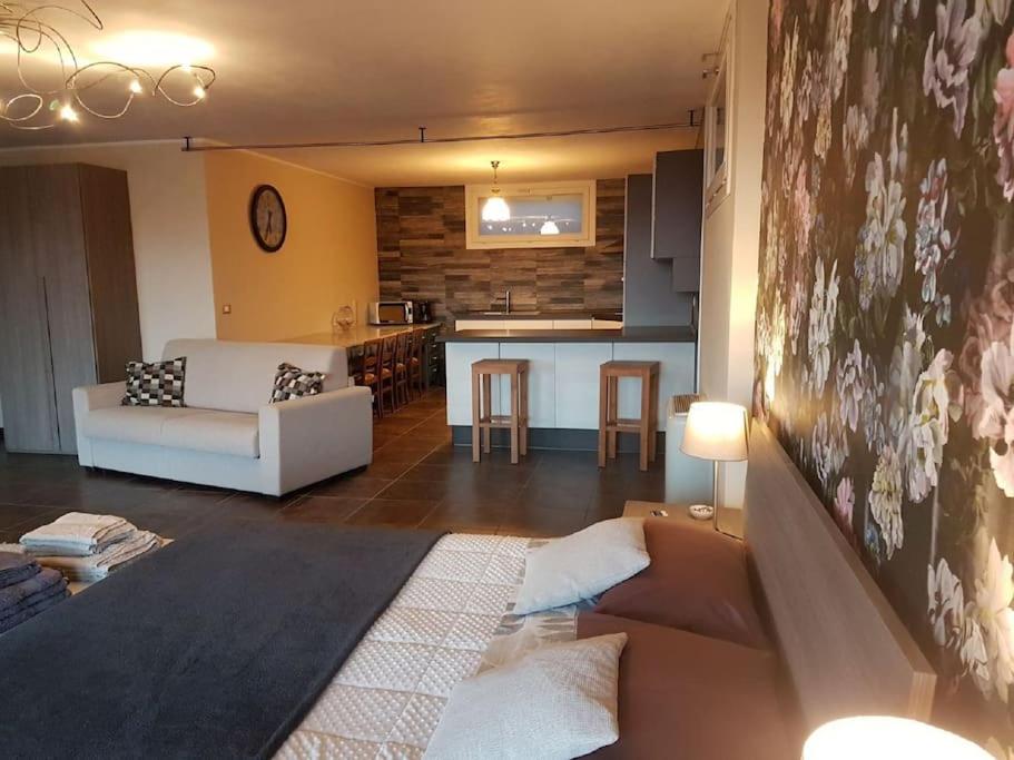 CONFINEDEISANTI Bed&Breakfast