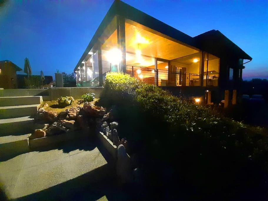 CONFINEDEISANTI Bed&Breakfast