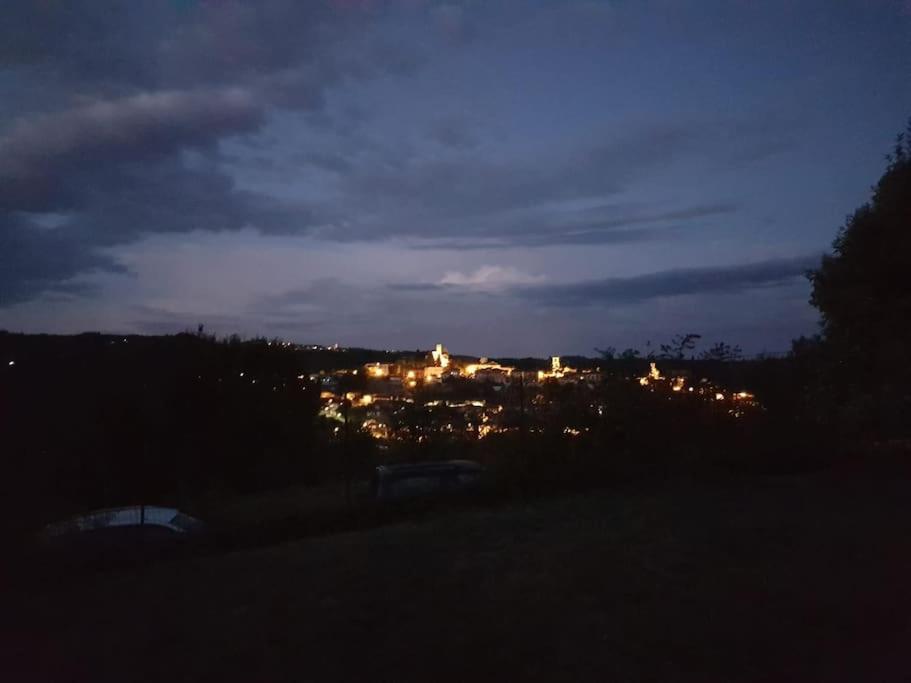CONFINEDEISANTI Bed&Breakfast