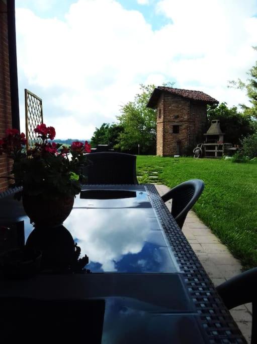 CONFINEDEISANTI Bed&Breakfast