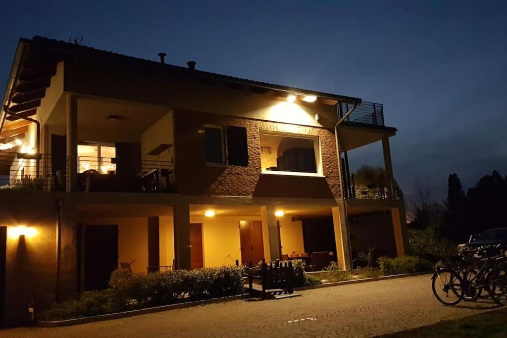 CONFINEDEISANTI Bed&Breakfast