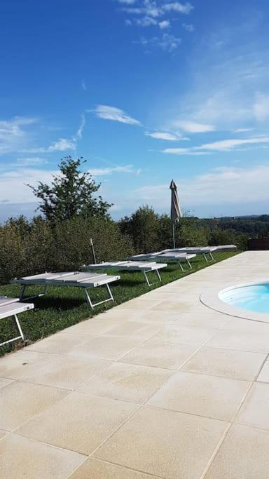 CONFINEDEISANTI Bed&Breakfast
