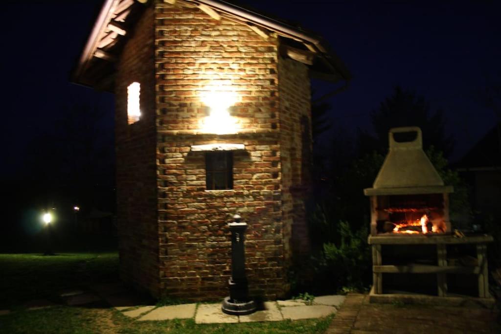 CONFINEDEISANTI Bed&Breakfast