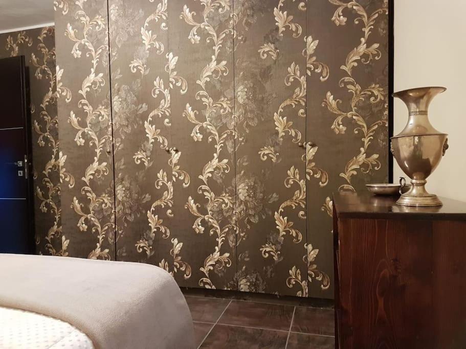 CONFINEDEISANTI Bed&Breakfast