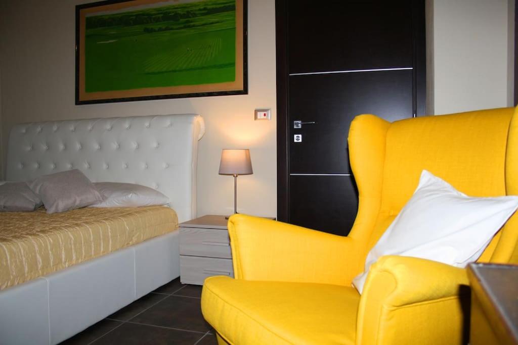 CONFINEDEISANTI Bed&Breakfast