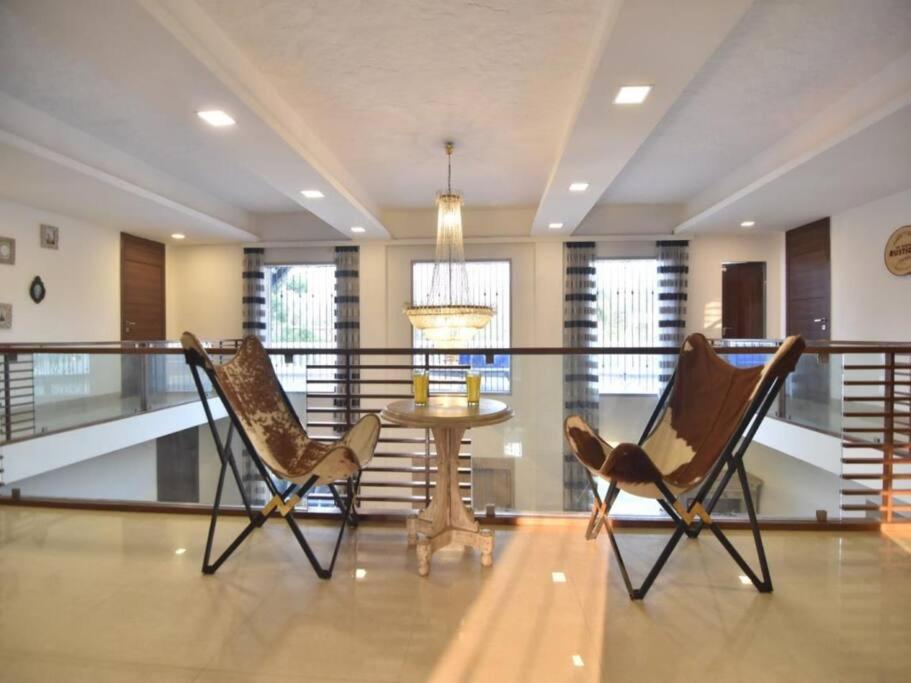 Redhomex Runway Villa