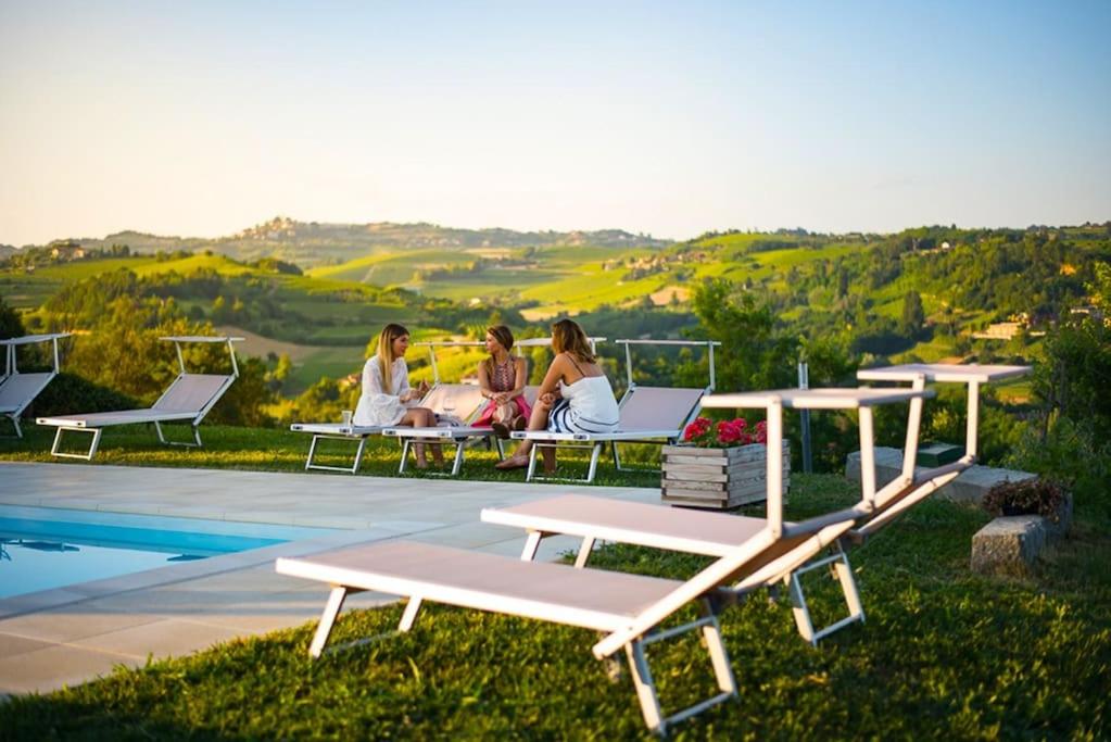 CONFINEDEISANTI Bed&Breakfast