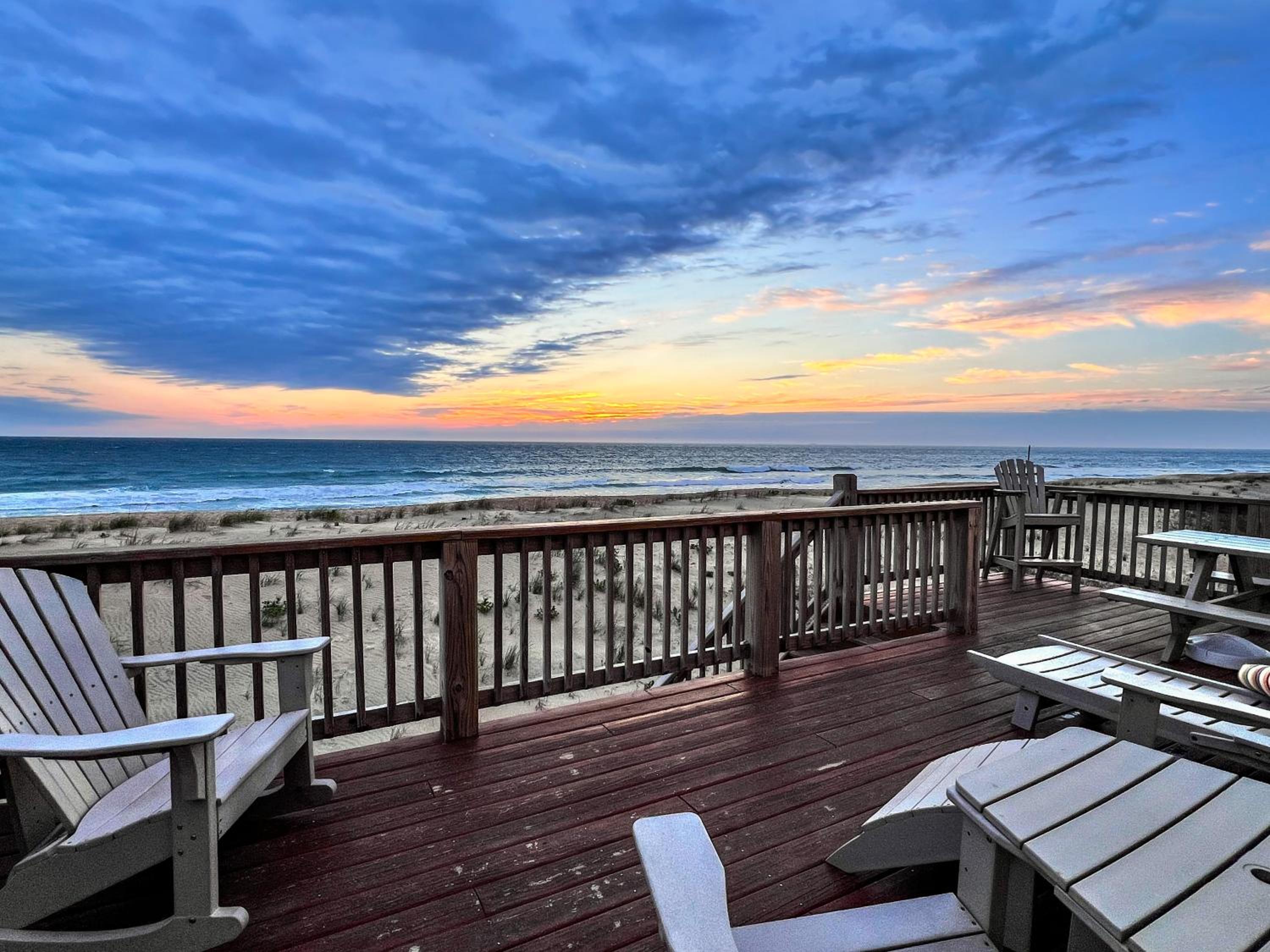 Mitch's Haven - Kitty Hawk MP 2, Oceanfront, 3 Bedrooms, Vintage Charming Cottage