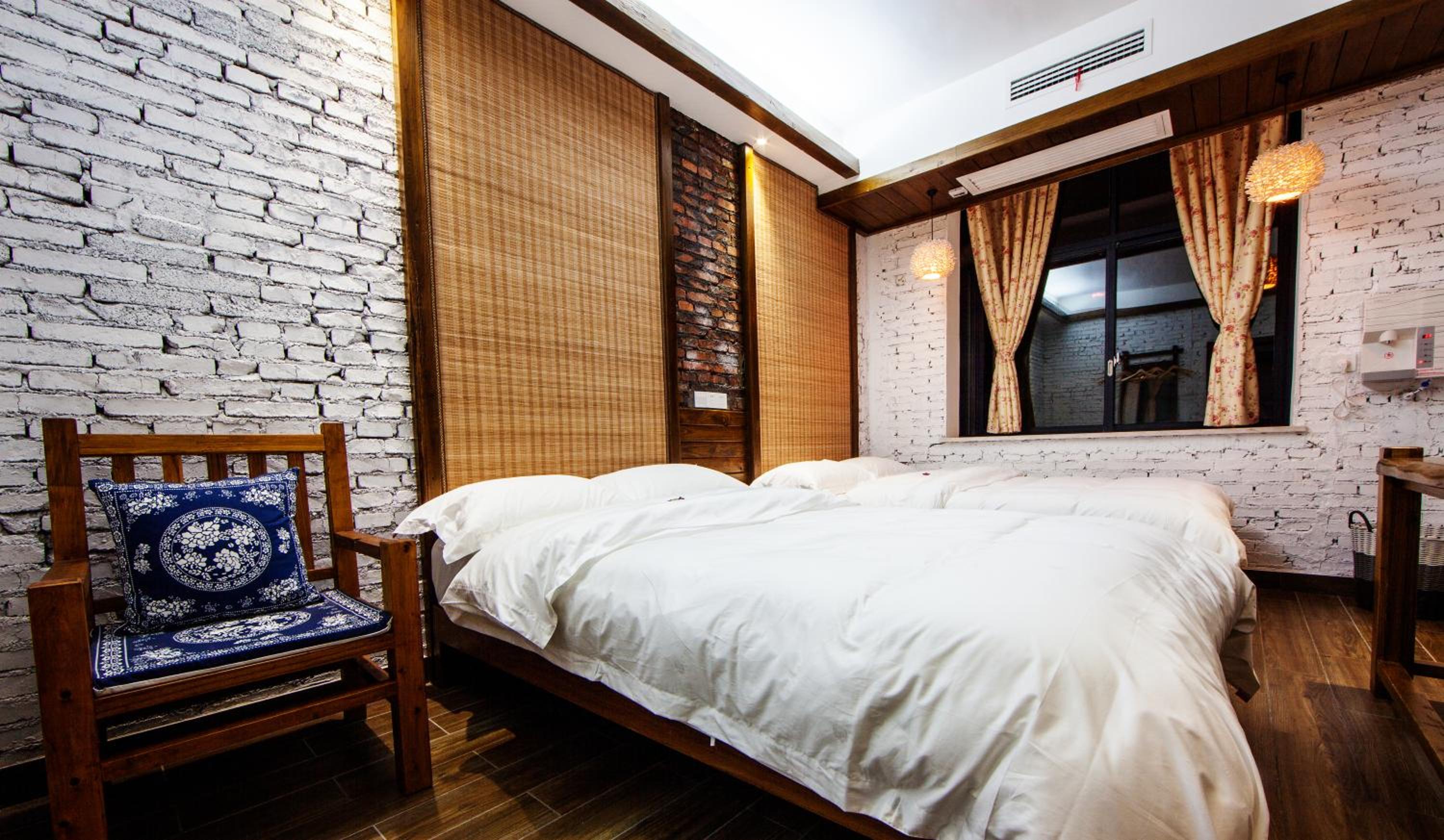 Hotel California Zhangjiajie