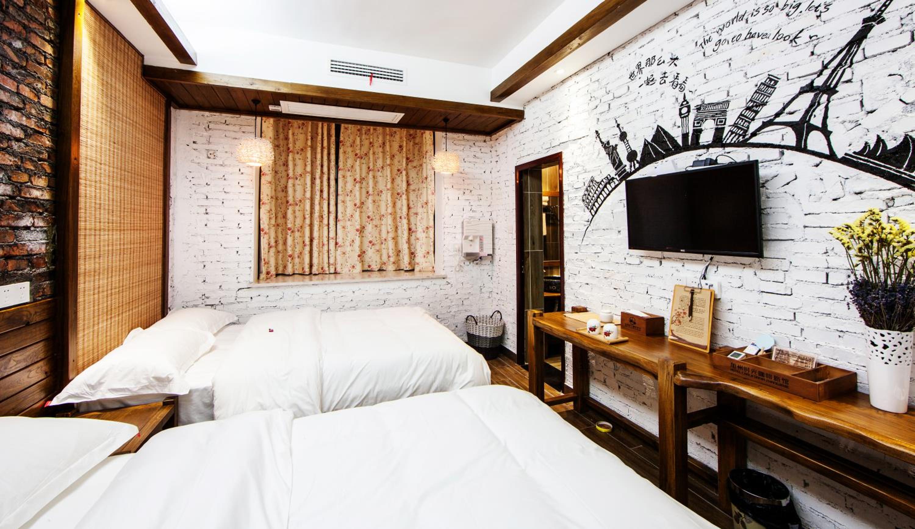 Hotel California Zhangjiajie