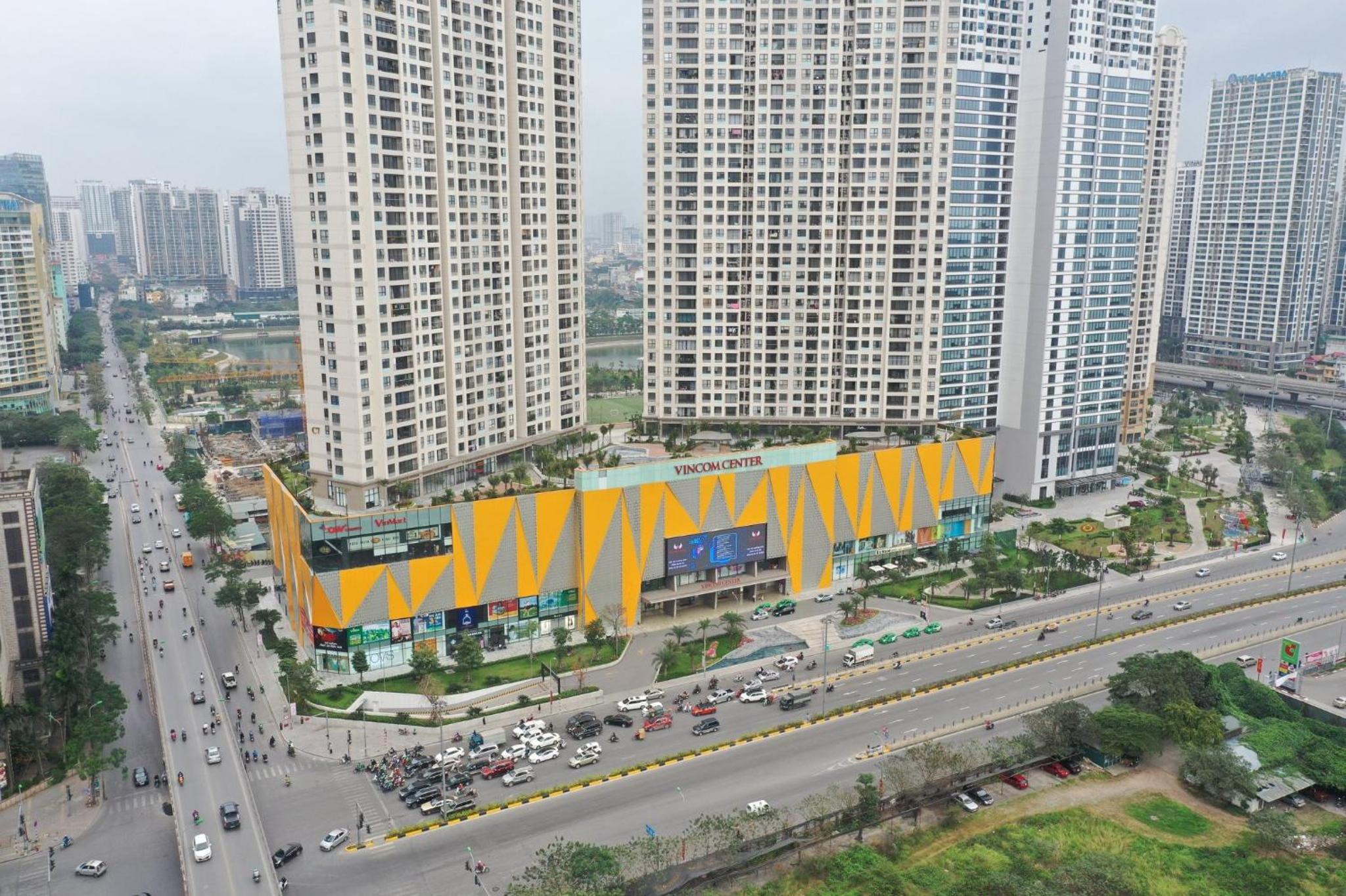 Lux Stu next BigC & Grand Plaza