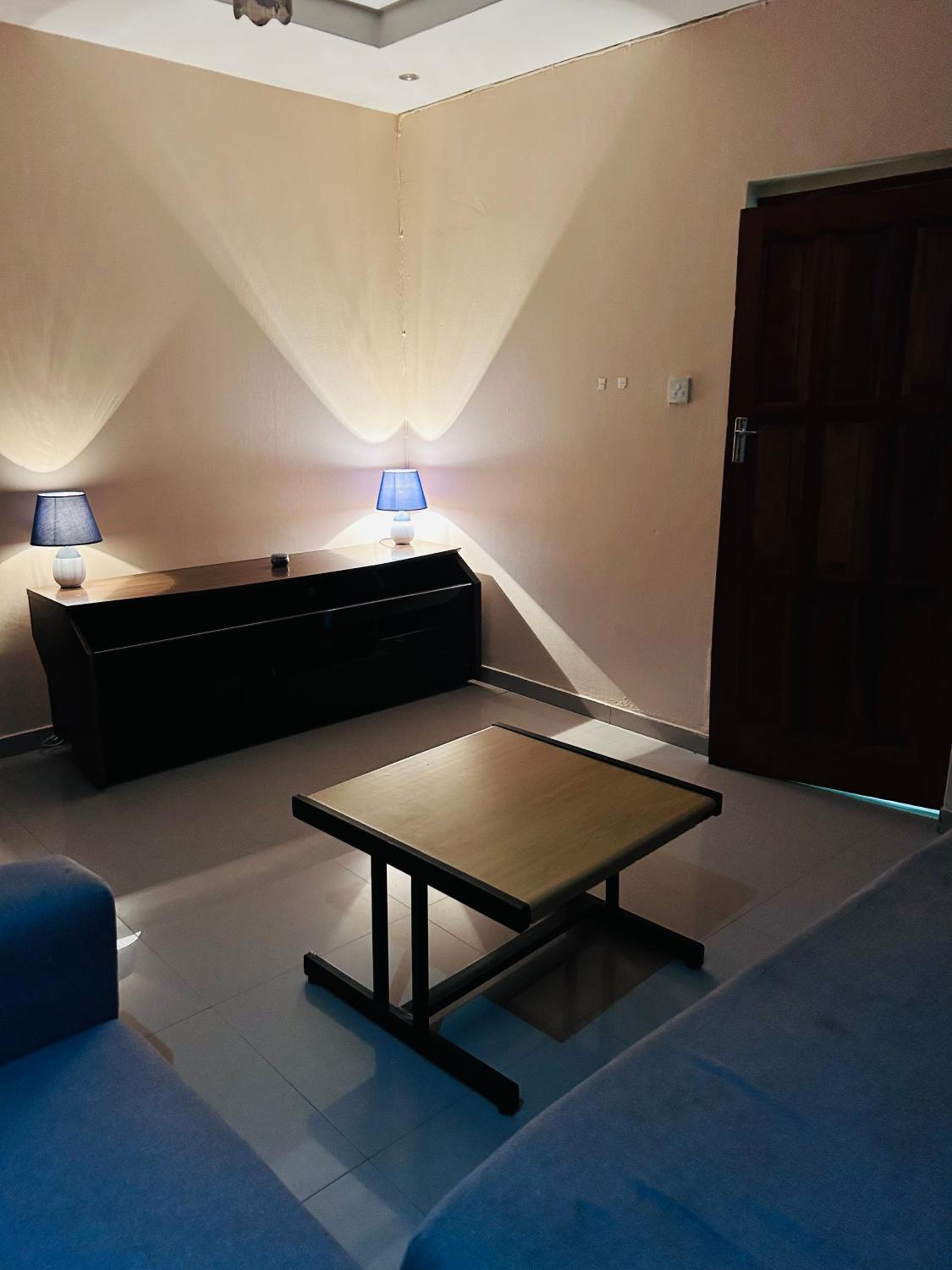 Tranquil Room in shared Apartment view 5