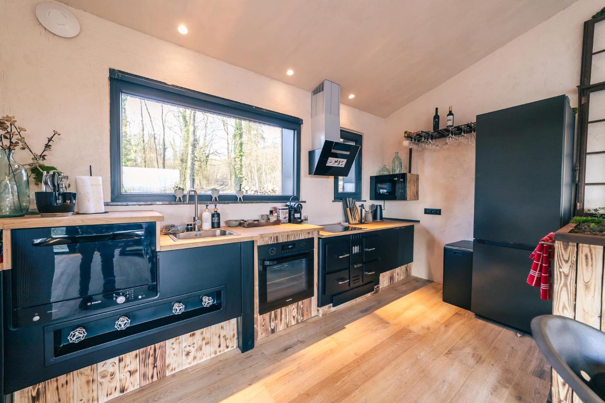 Unique Cottage w/ Amazing View & Private Wellness