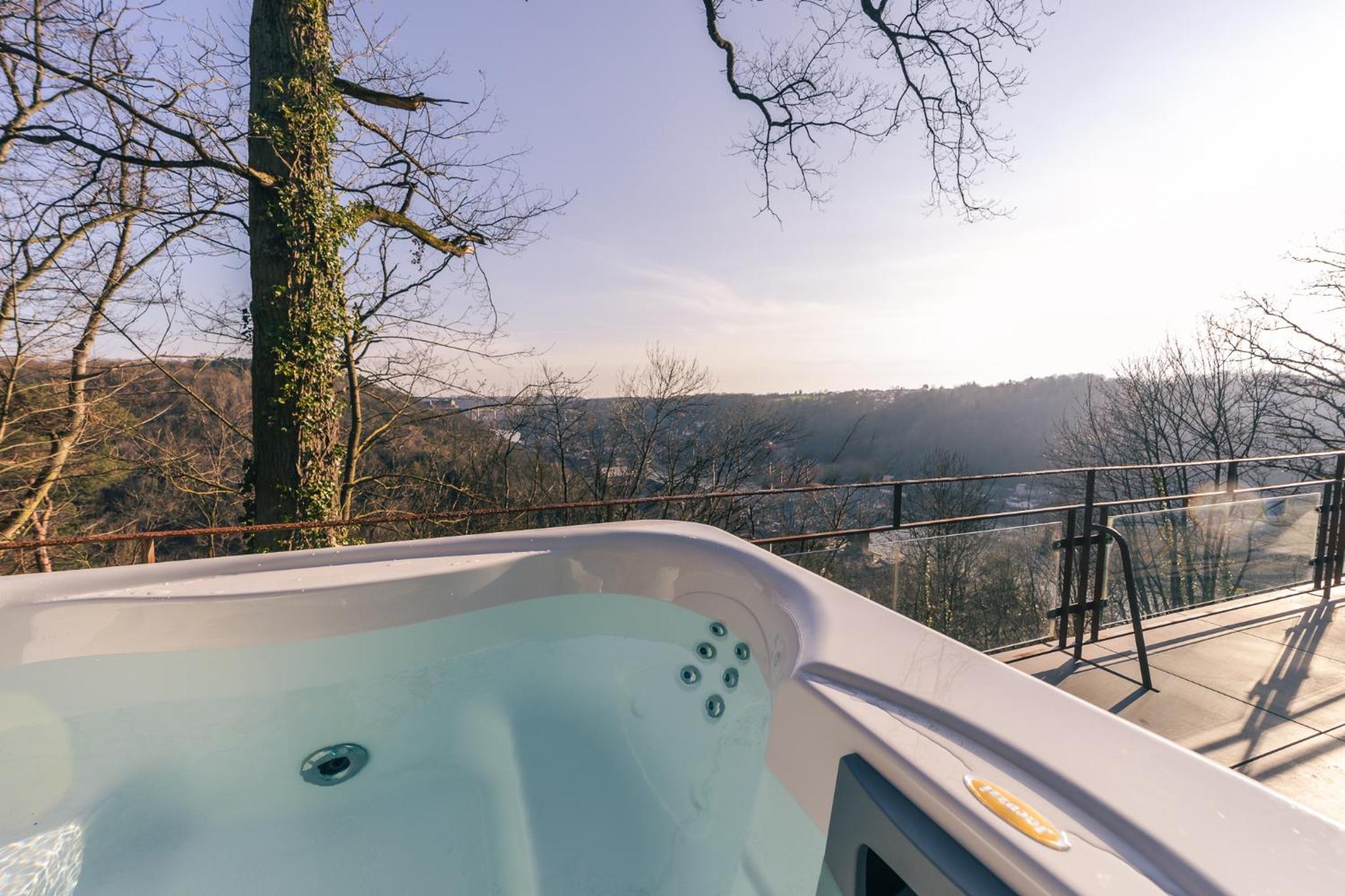 Unique Cottage w/ Amazing View & Private Wellness