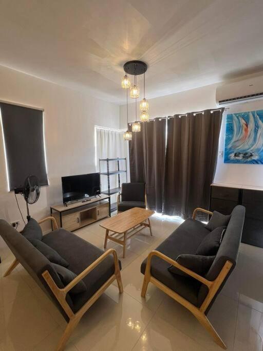 Deluxe Cozy Corner Studio
