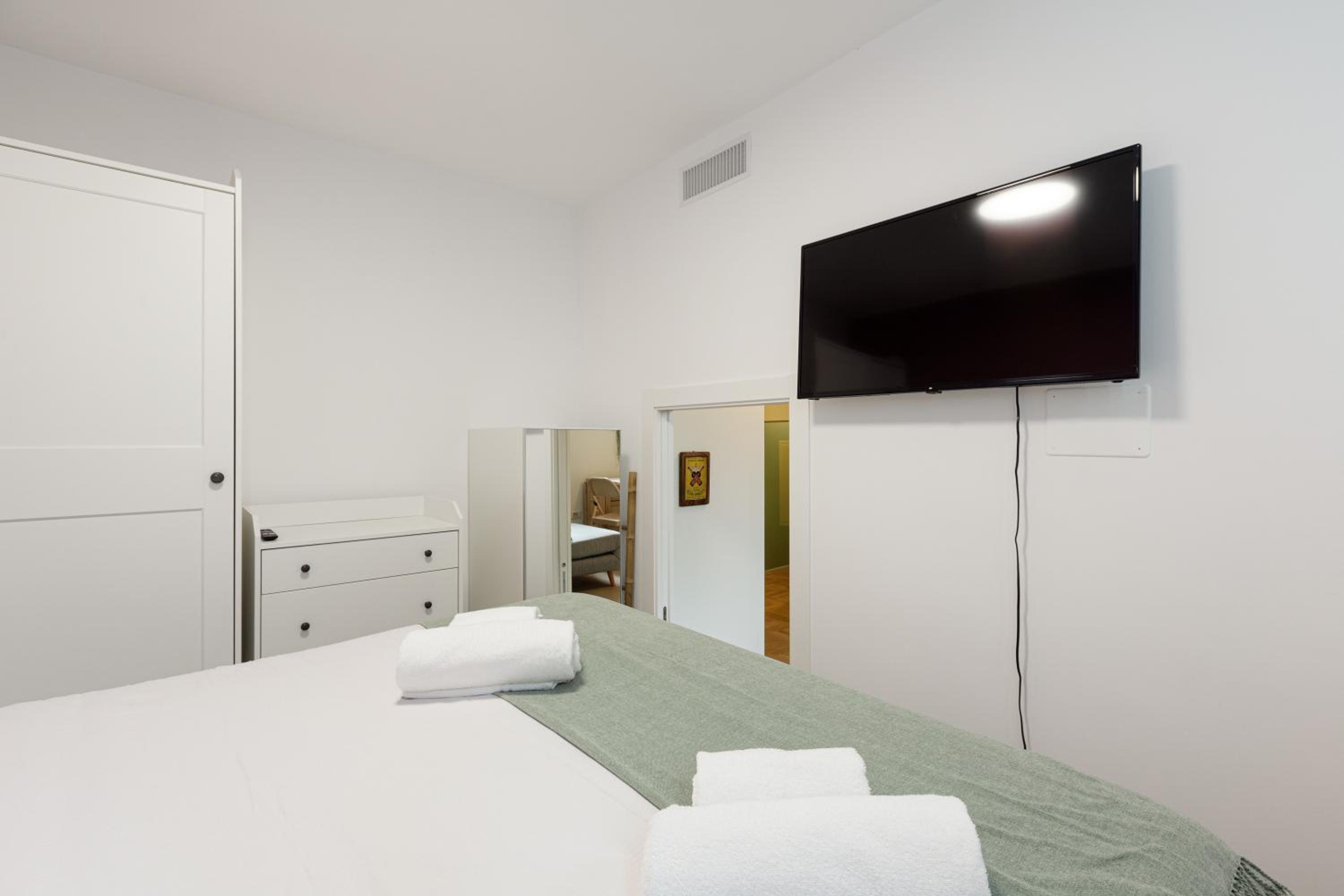 Insubria Park - Pastel Color Apartment!